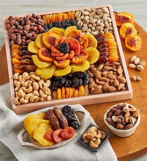 Oh! Nuts Gourmet Nut and Dried Fruit Gift Tray