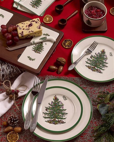 Spode Christmas Tree 12-Piece Dinnerware Set